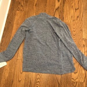 Light and comfortable blue sweater!